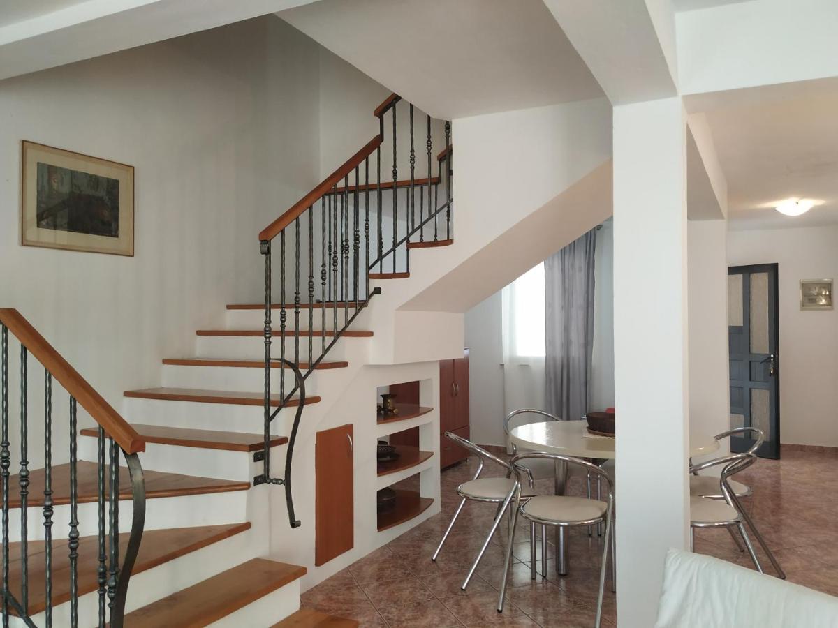 Apartmani Deleut Нови Винодолски Екстериор снимка