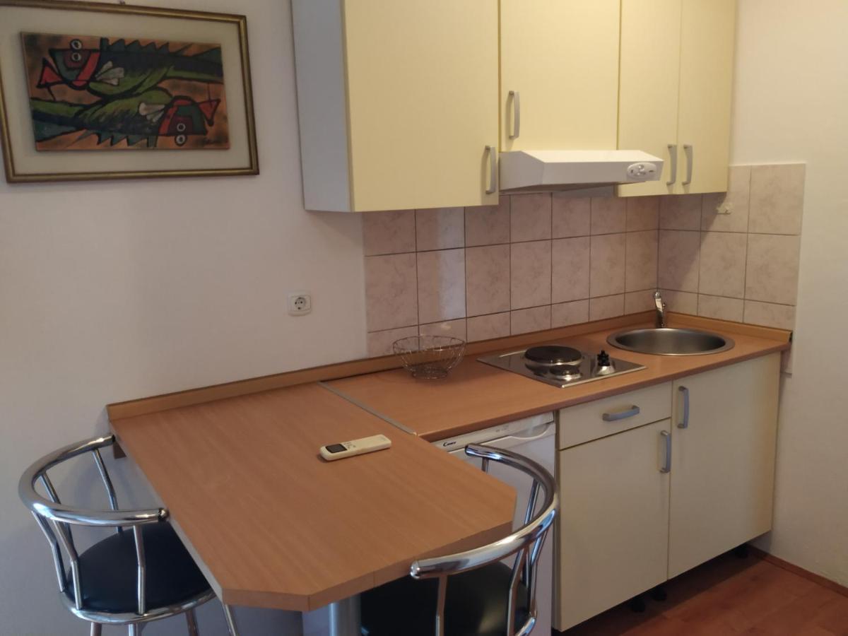Apartmani Deleut Нови Винодолски Екстериор снимка
