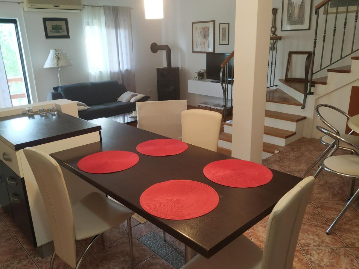Apartmani Deleut Нови Винодолски Екстериор снимка