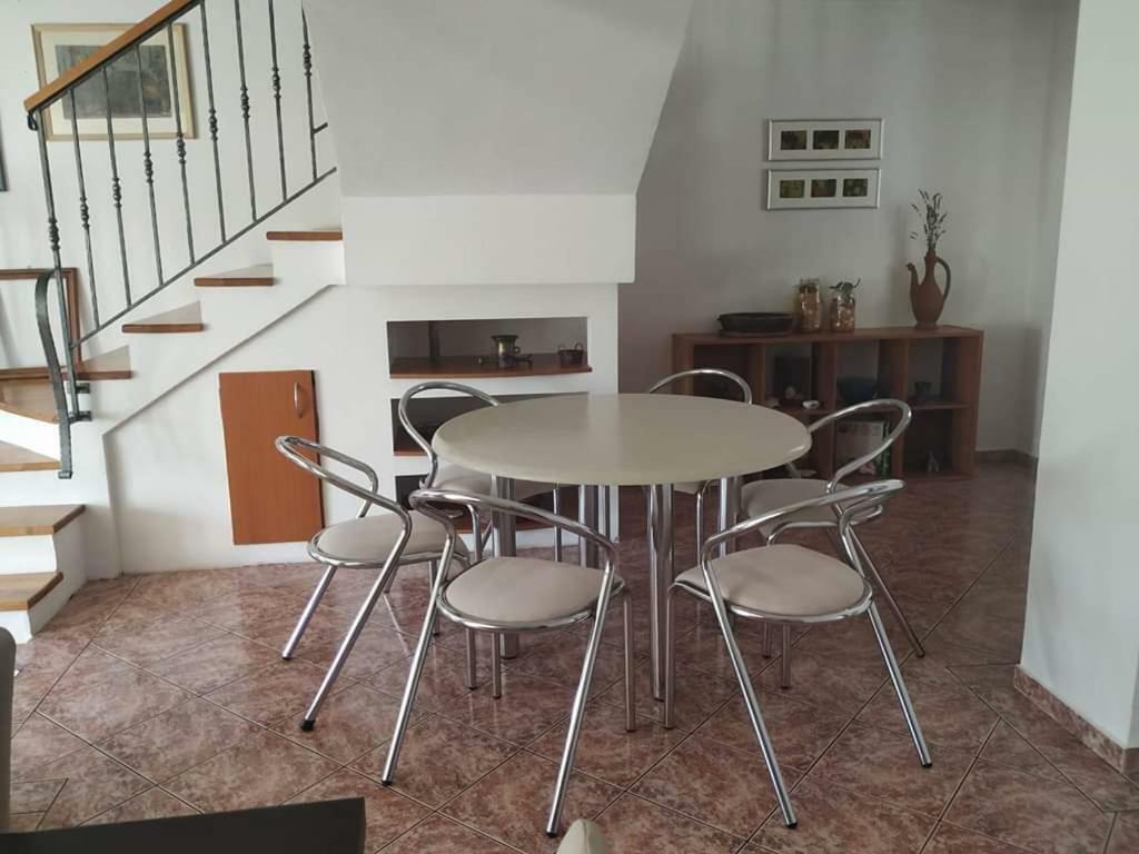 Apartmani Deleut Нови Винодолски Екстериор снимка